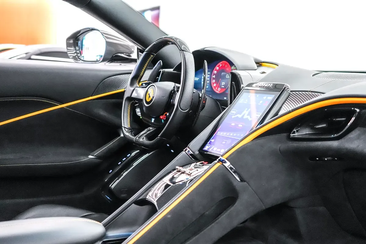 Ferrari Roma 3.9 AMT RWD (620 hp) - 8