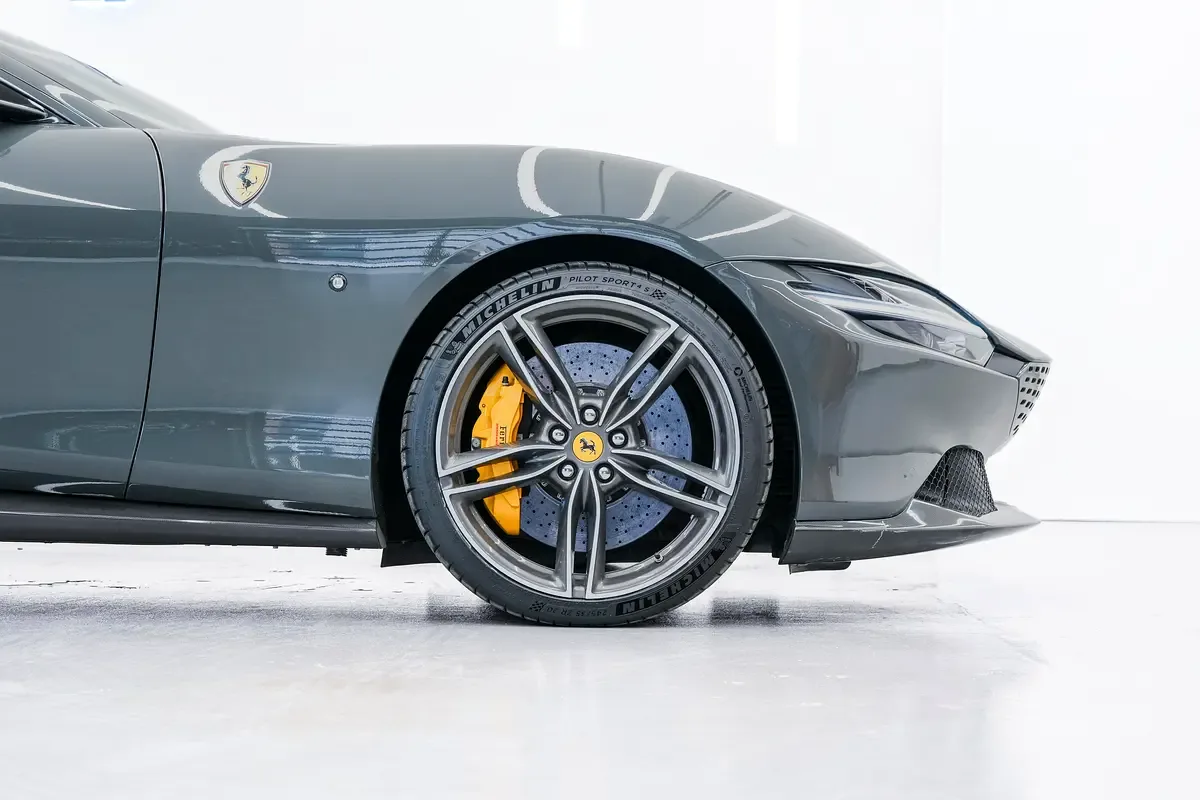 Ferrari Roma 3.9 AMT RWD (620 hp) - 17