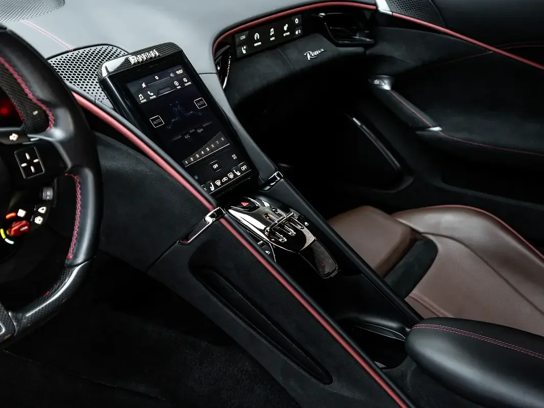 Ferrari Roma 3.9 AMT RWD (620 hp) - 16