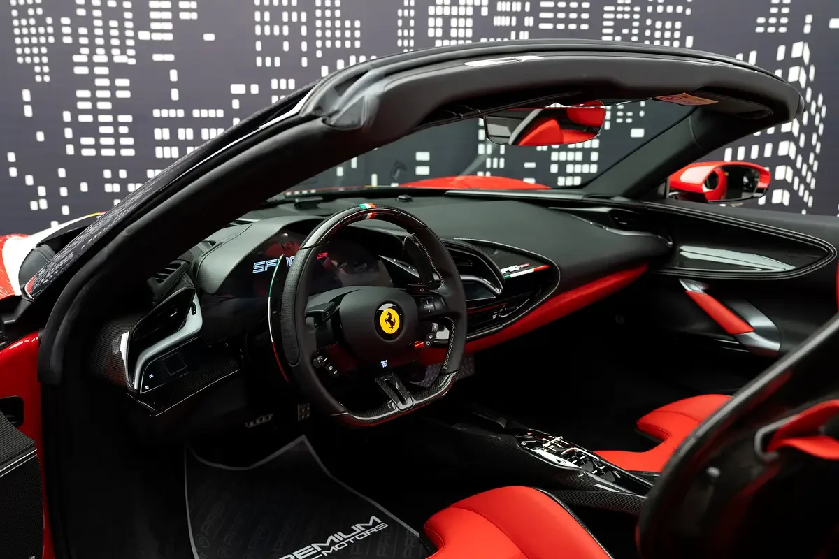 Ferrari SF90 4.0 AMT AWD (1030 حصان) - 10