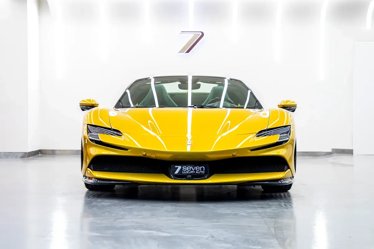 Ferrari SF90 4.0 AMT AWD (1030 hp)