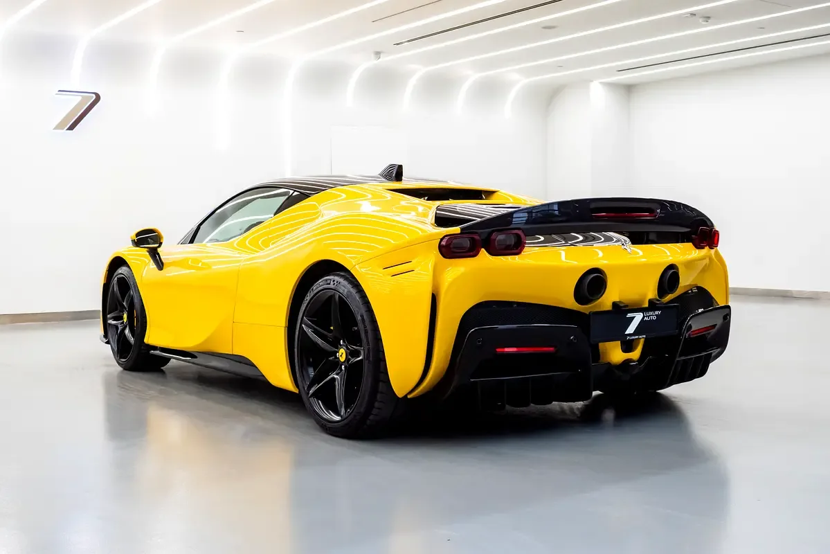 Ferrari SF90 4.0 AMT AWD (1030 حصان) - 5