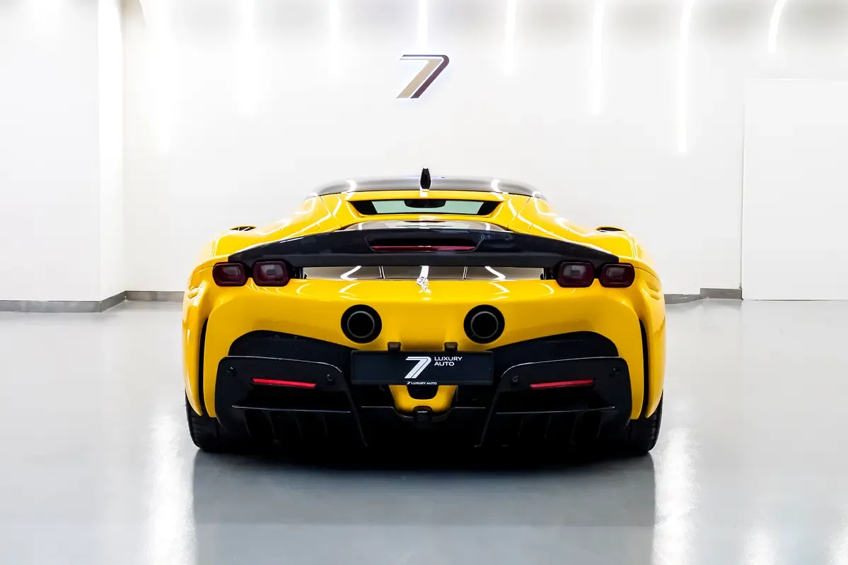 Ferrari SF90 4.0 AMT AWD (1030 حصان) - 6