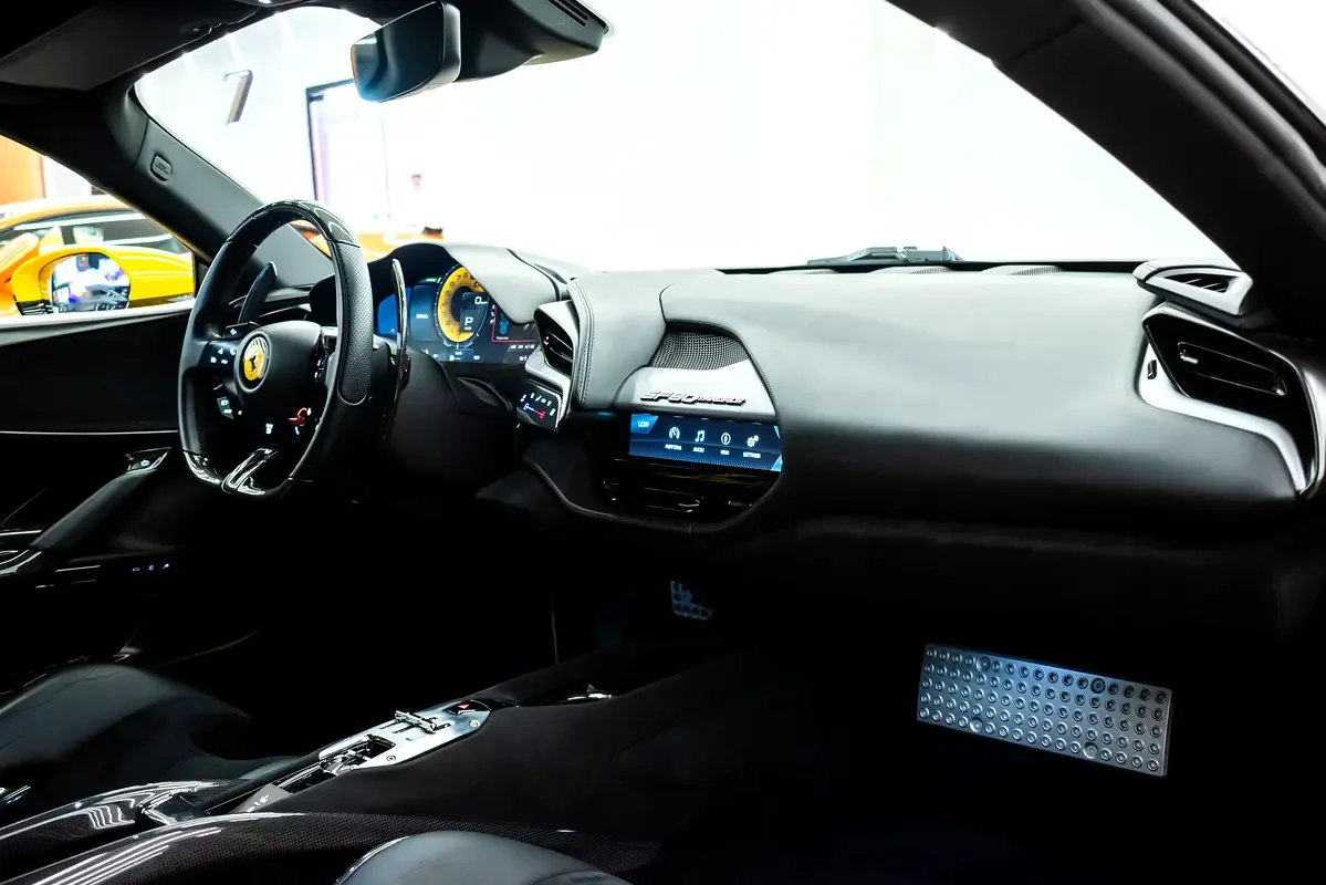 Ferrari SF90 4.0 AMT AWD (1030 حصان) - 8