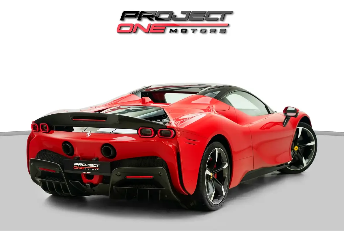 Ferrari SF90 4.0 AMT AWD (1030 حصان) - 4