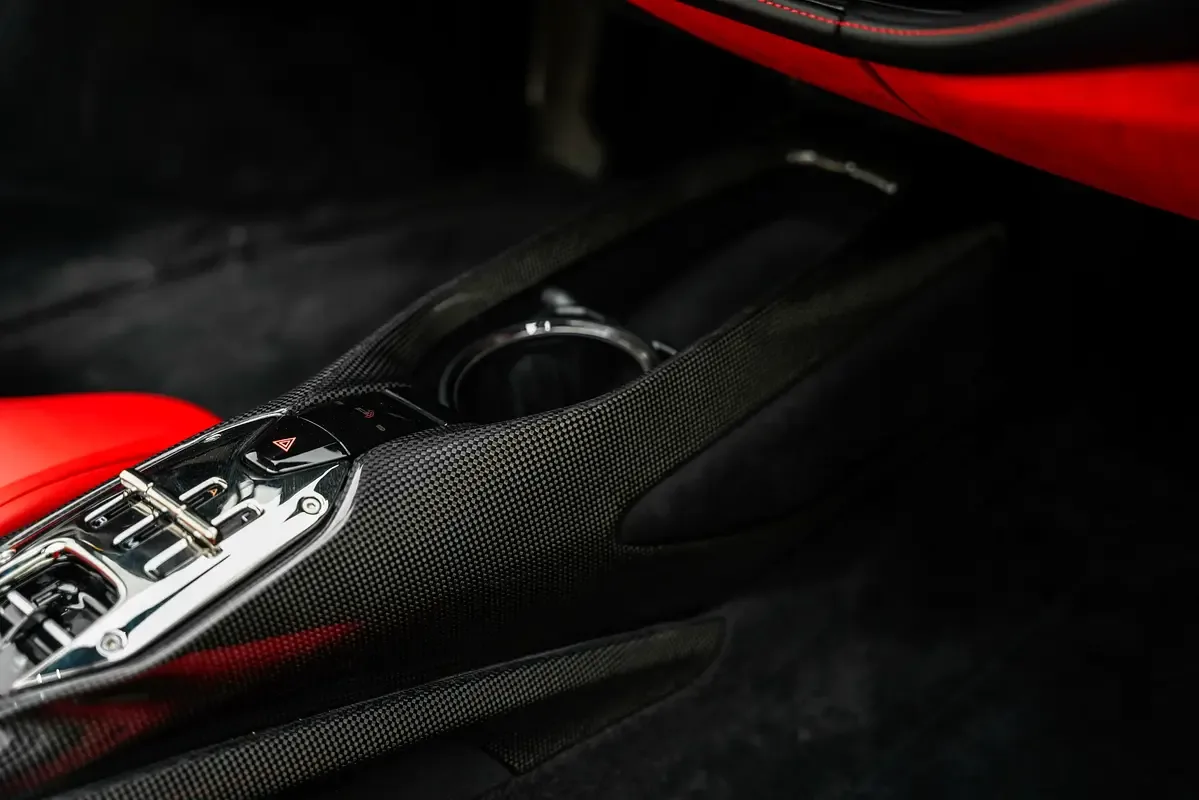 Ferrari SF90 4.0 AMT AWD (1030 حصان) - 10