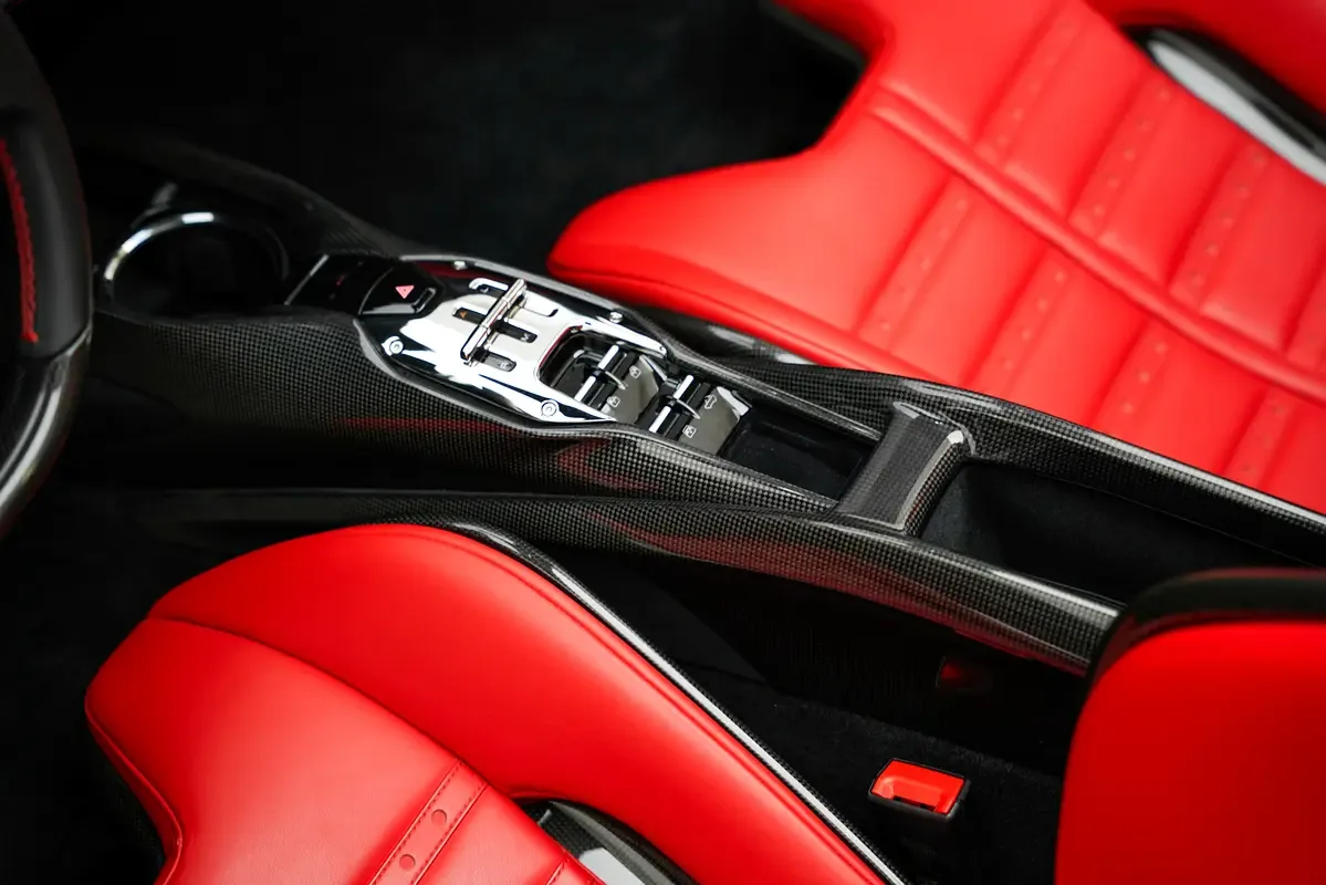Ferrari SF90 4.0 AMT AWD (1030 حصان) - 11