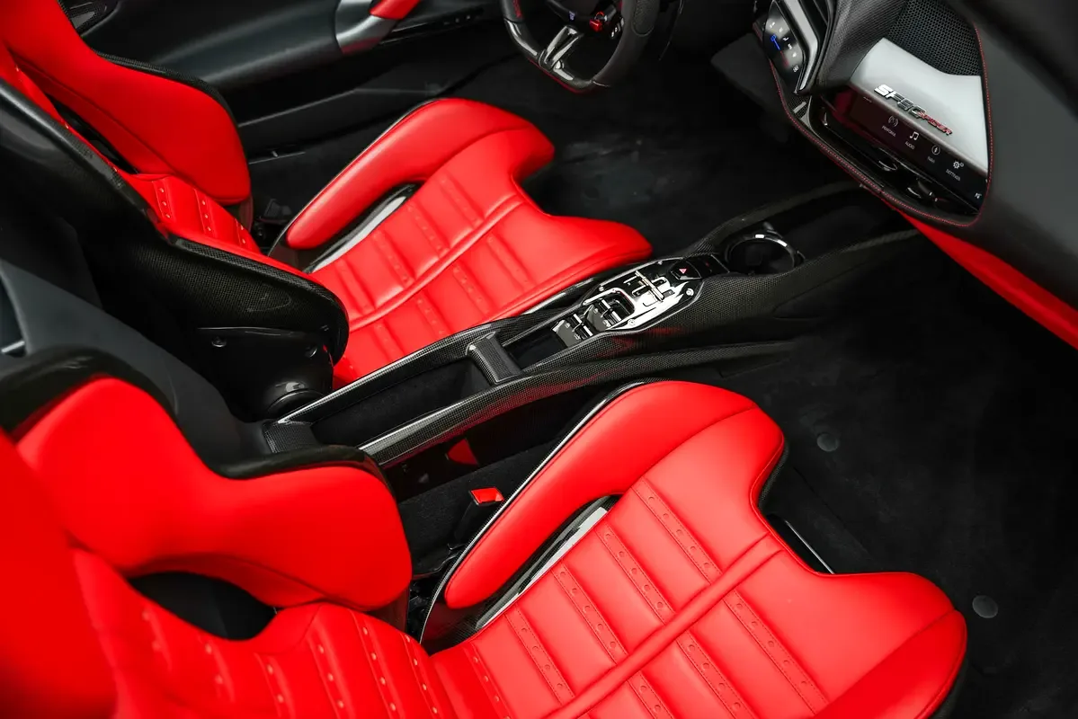 Ferrari SF90 4.0 AMT AWD (1030 حصان) - 14