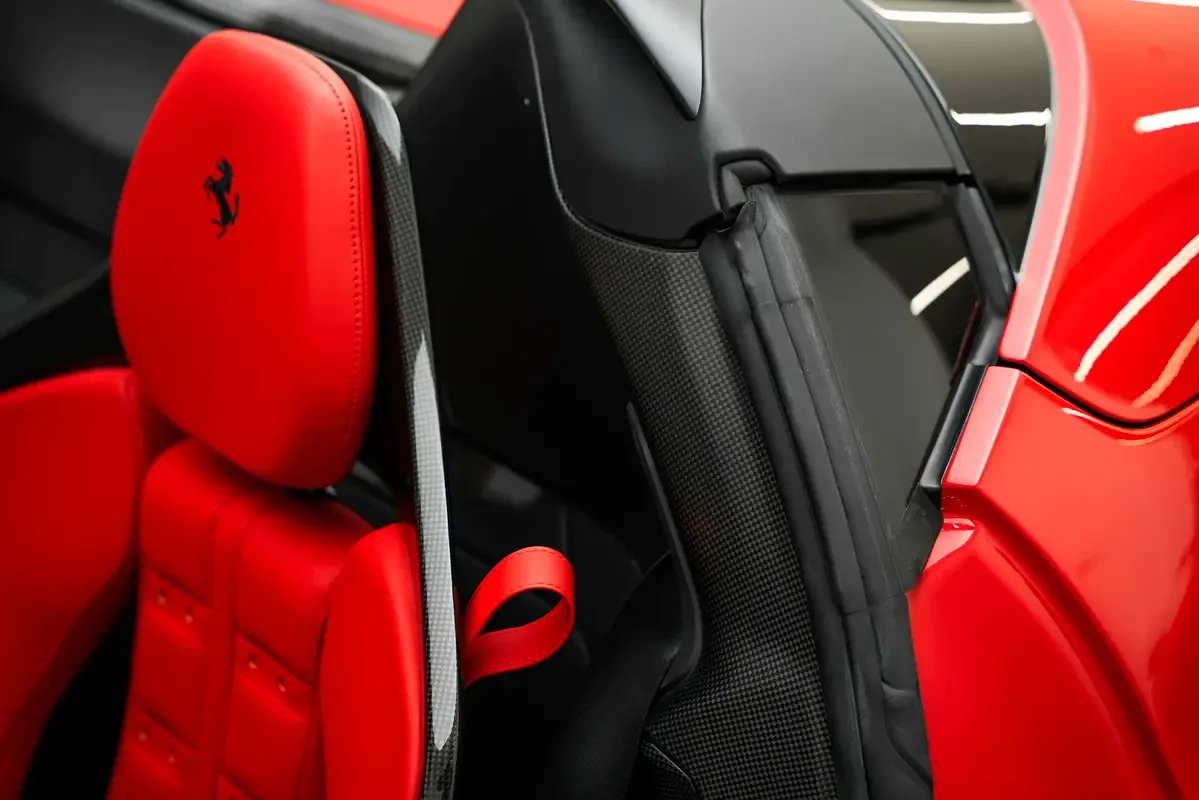 Ferrari SF90 4.0 AMT AWD (1030 حصان) - 16