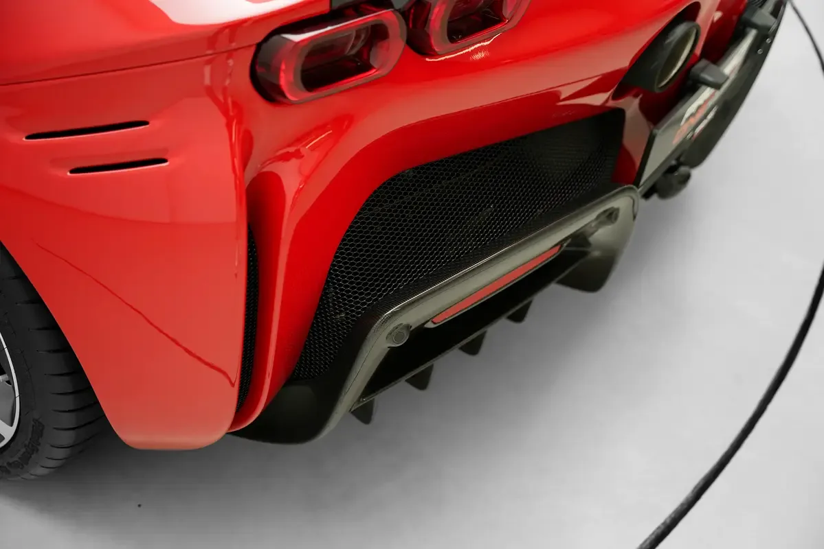 Ferrari SF90 4.0 AMT AWD (1030 حصان) - 15