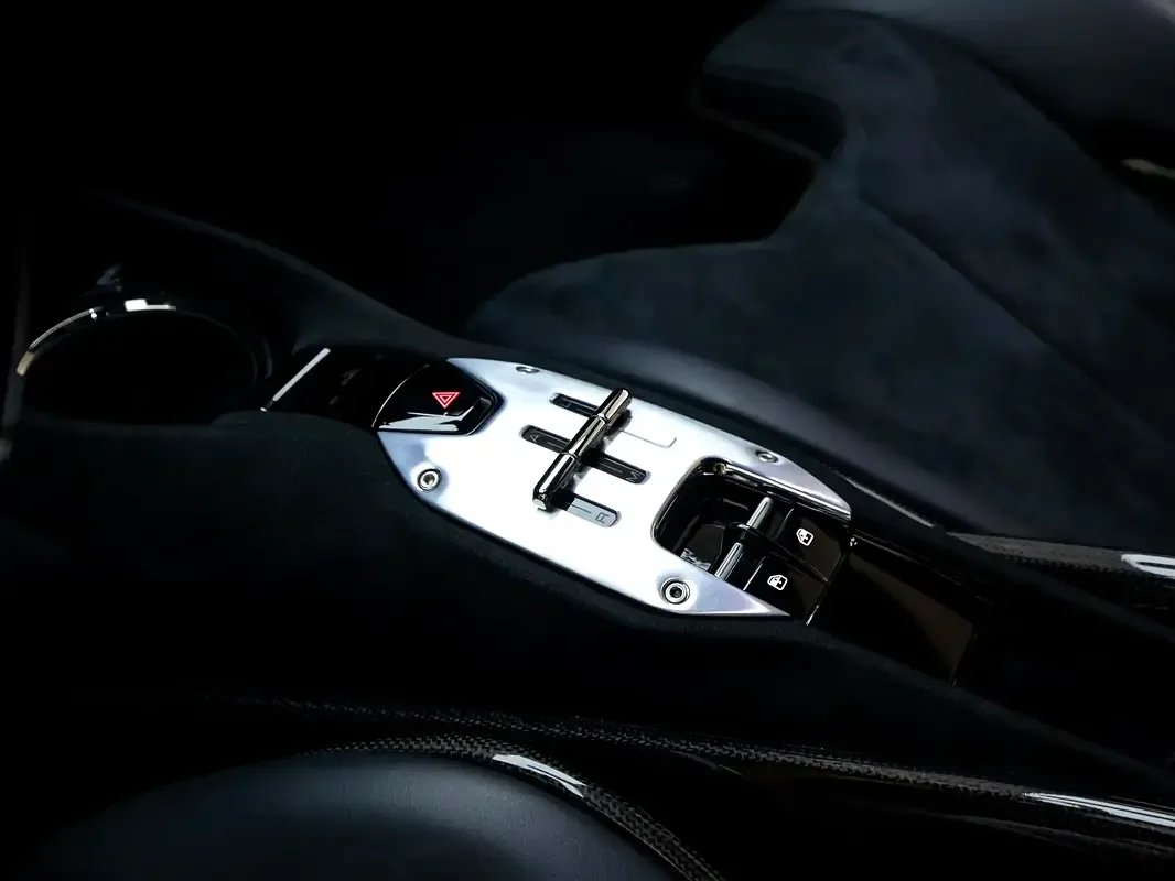 Ferrari SF90 4.0 AMT AWD (1030 حصان) - 13
