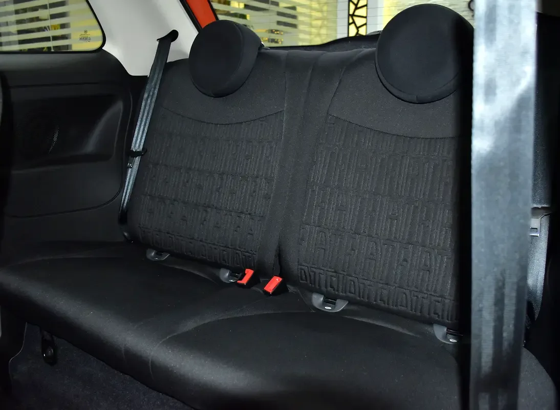 Fiat 500 1.4 AMT (100 حصان) - 15