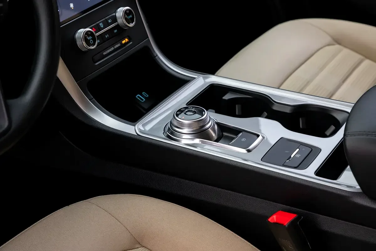 Ford Edge 2.0 AT (252 حصان) - 10