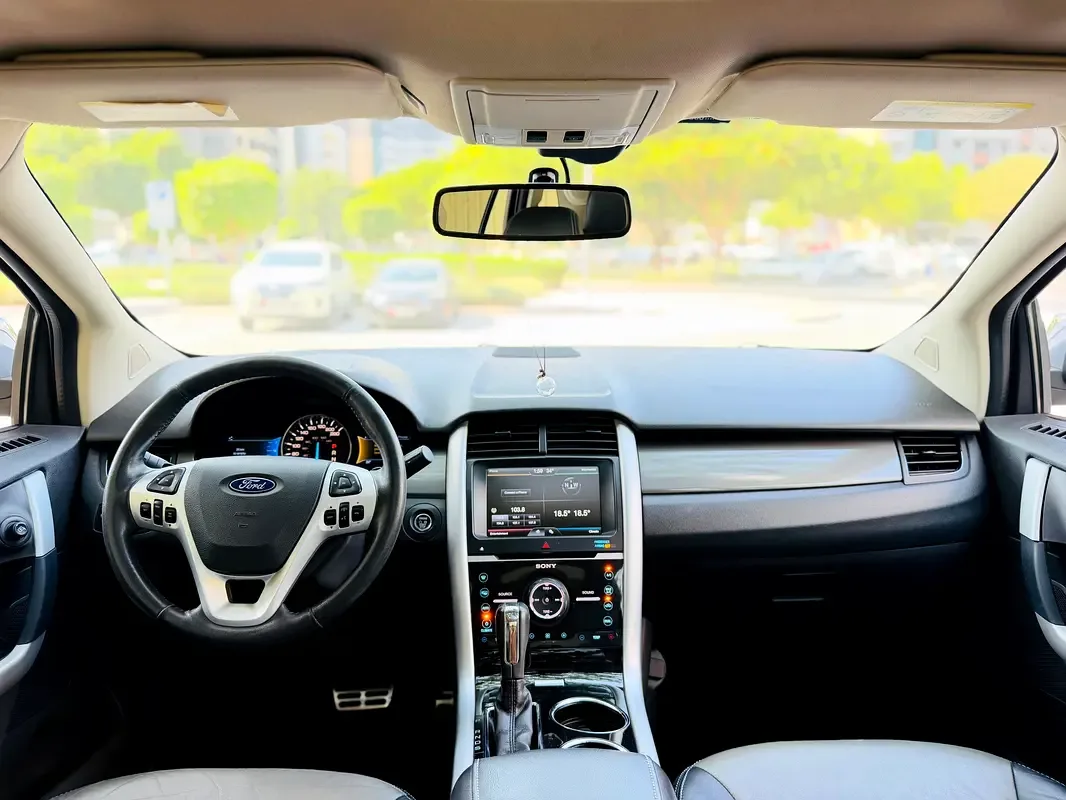 Ford Edge 3.5 AT AWD (288 حصان) - 15