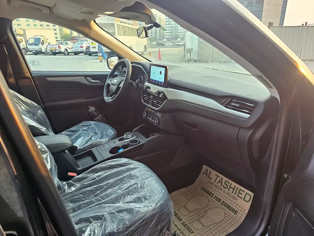 Ford Escape 1.5 AT (180 حصان) - 12