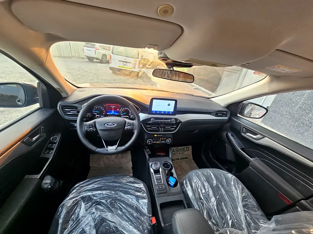 Ford Escape 1.5 AT (180 حصان) - 11