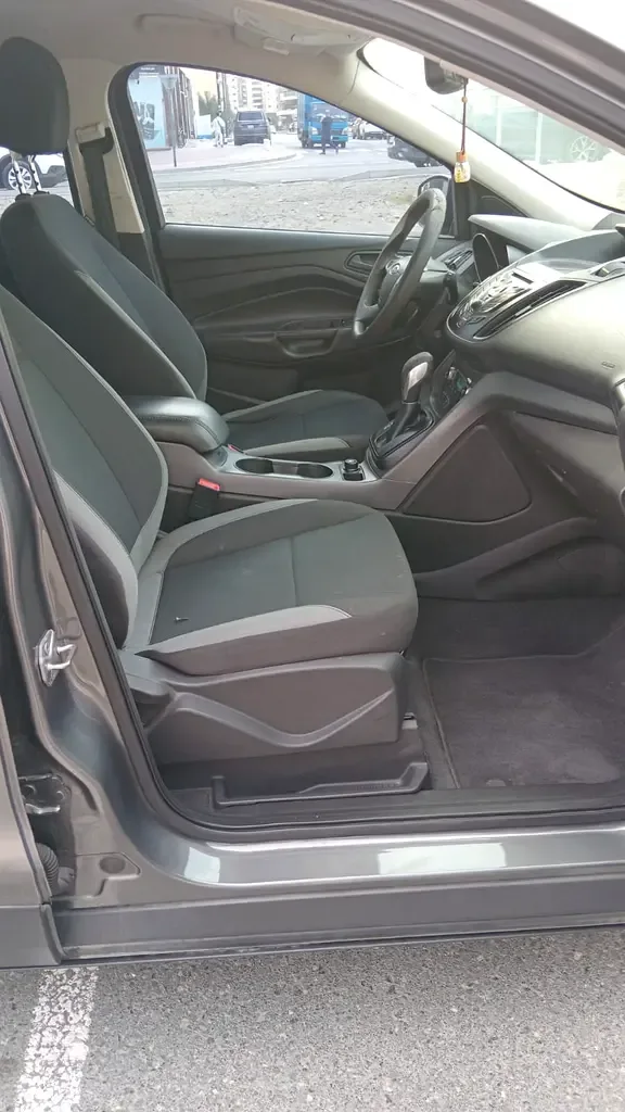 Ford Escape 2.5 AT (168 حصان) - 12