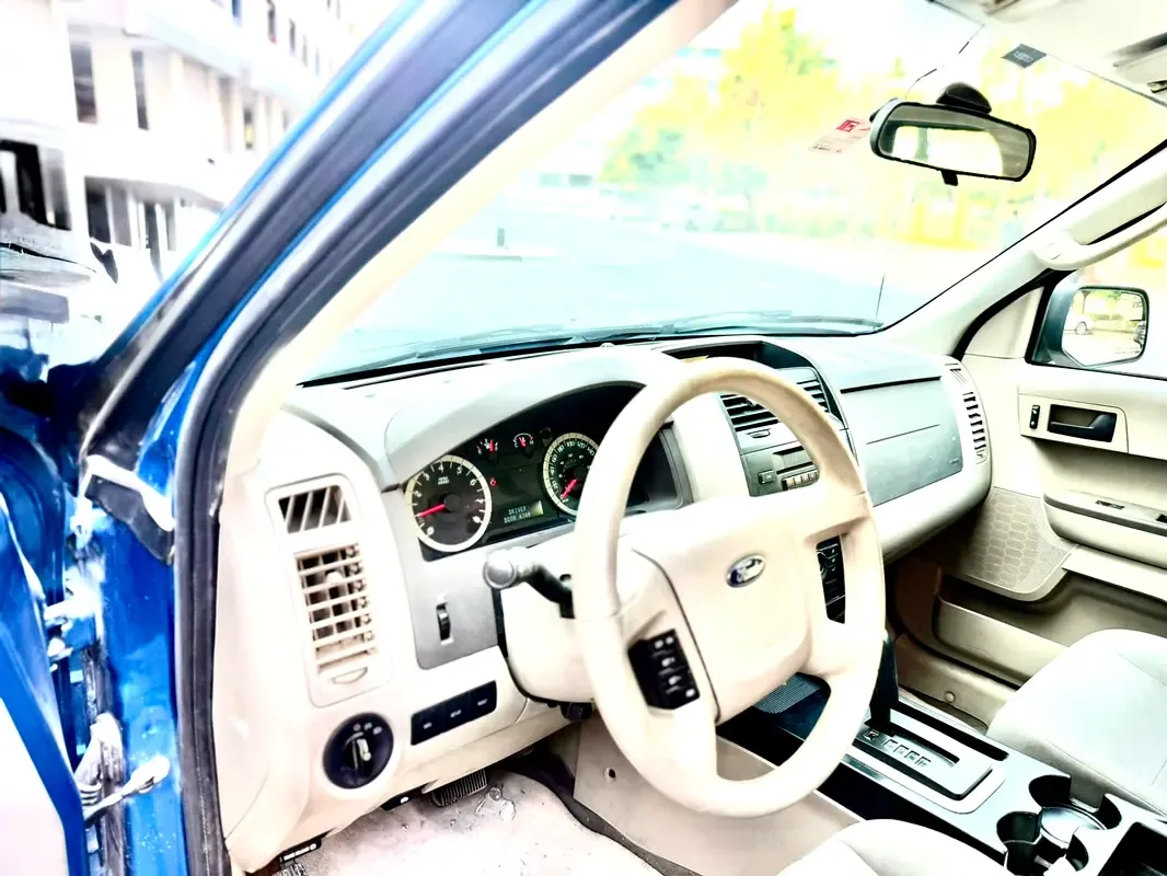 Ford Escape 2.5 AT (168 حصان) - 10