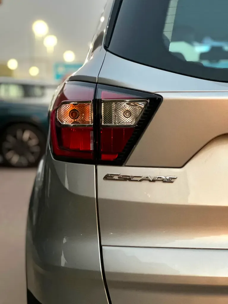 Ford Escape 2.5 CVT (209 حصان) - 11