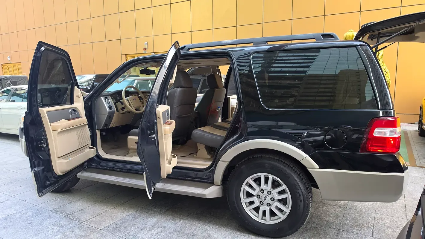 Ford Expedition 5.4 AT EL (300 hp) - 5