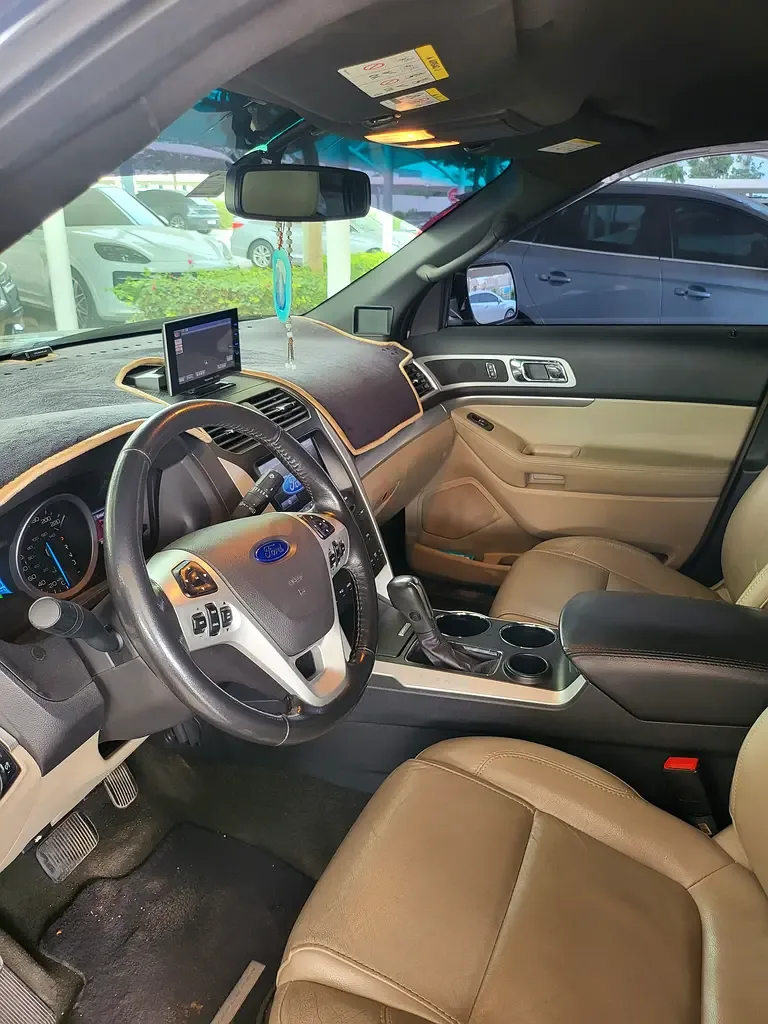 Ford Explorer 2.0 EcoBoost AT (240 hp) - 3