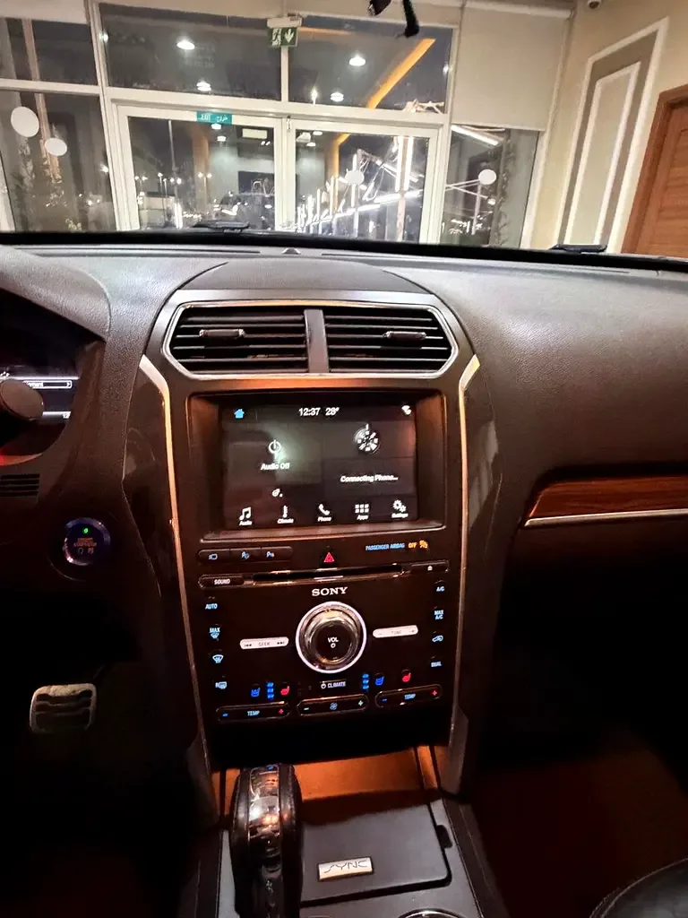 Ford Explorer 2.3 AT (284 حصان) - 6