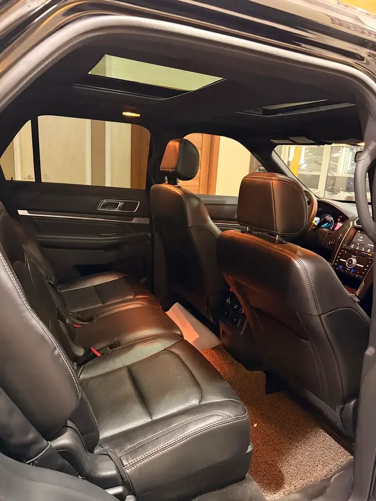 Ford Explorer 2.3 AT (284 حصان) - 8