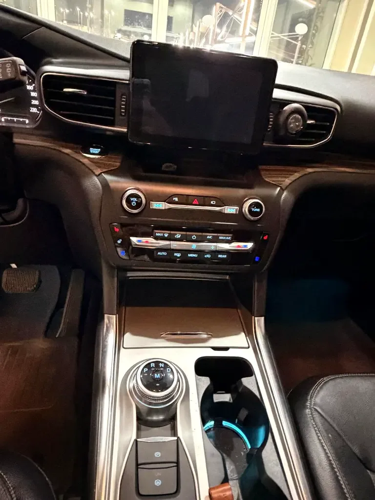 Ford Explorer 2.3 AT AWD (300 حصان) - 8