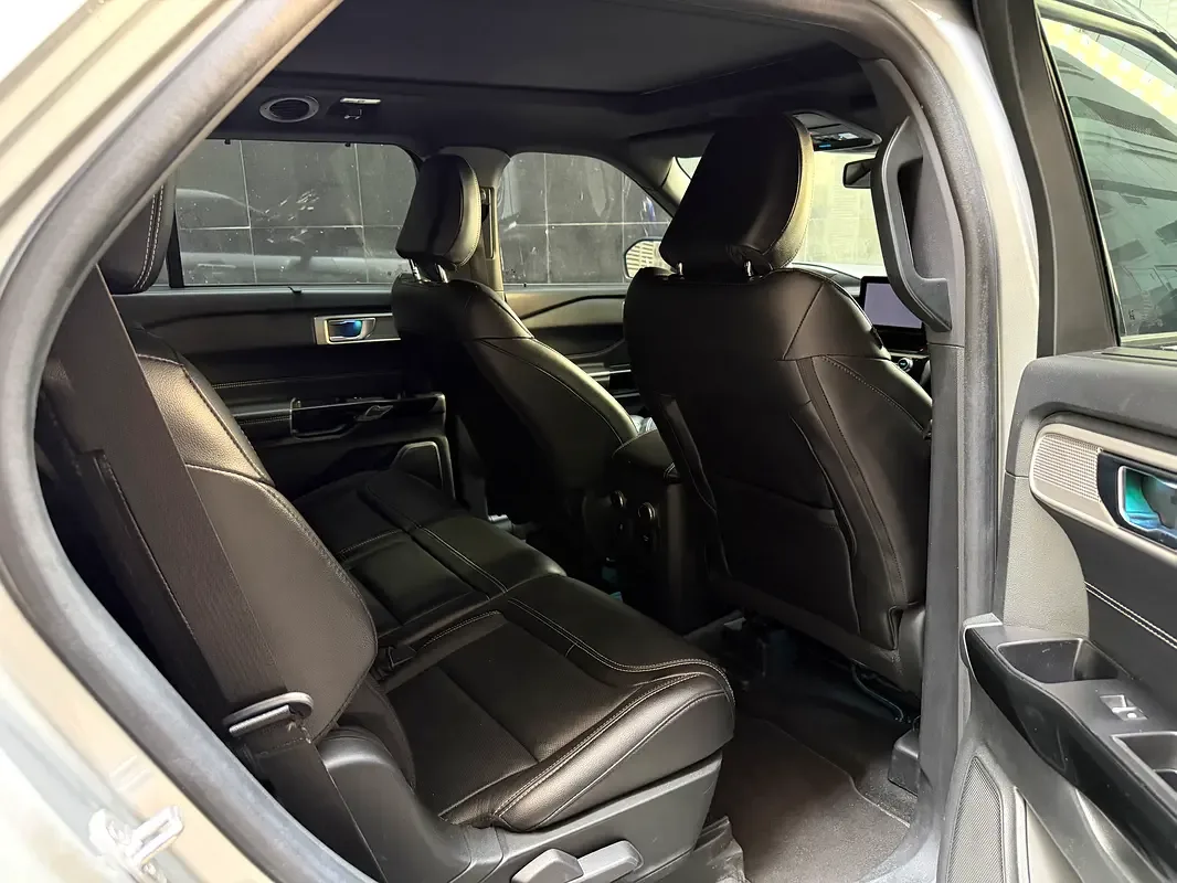 Ford Explorer 3.0 AT (400 حصان) - 11