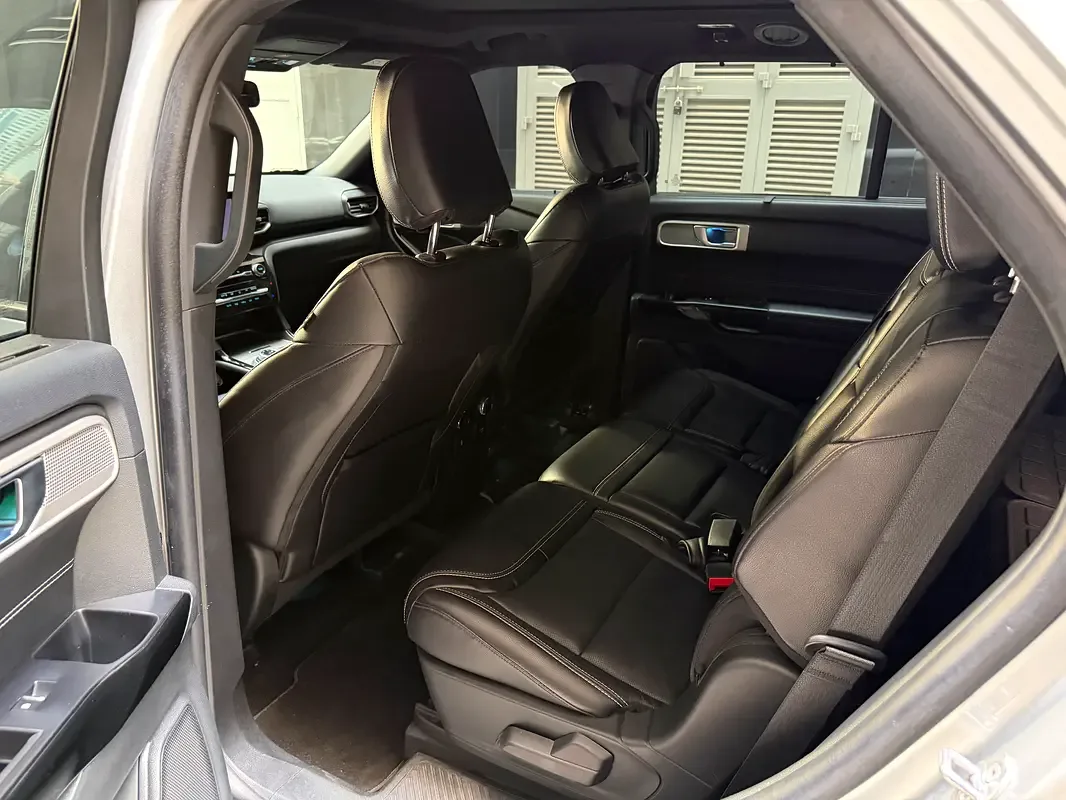 Ford Explorer 3.0 AT (400 حصان) - 10