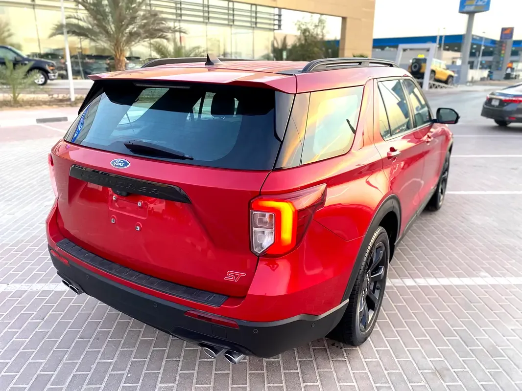Ford Explorer 3.0 AT (400 حصان) - 8