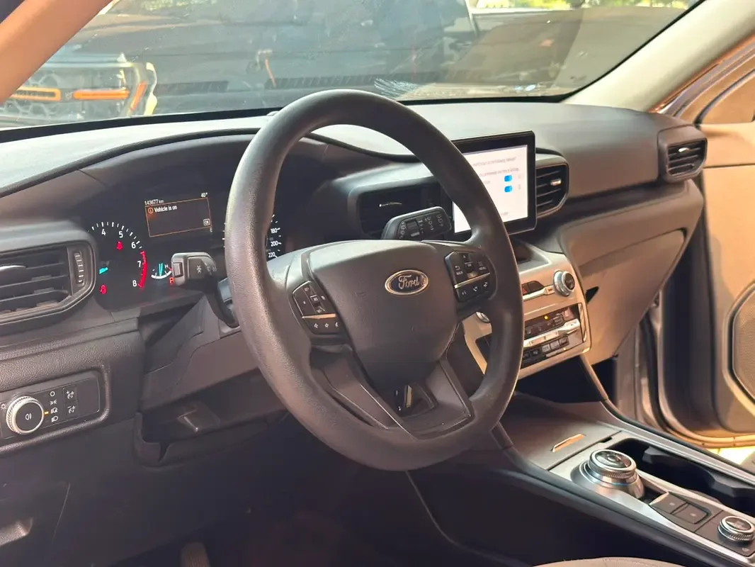Ford Explorer 3.3 AT (285 حصان) - 18