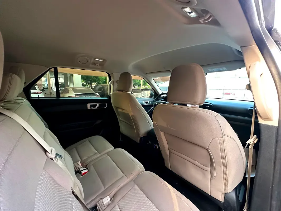 Ford Explorer 3.3 AT (285 حصان) - 16