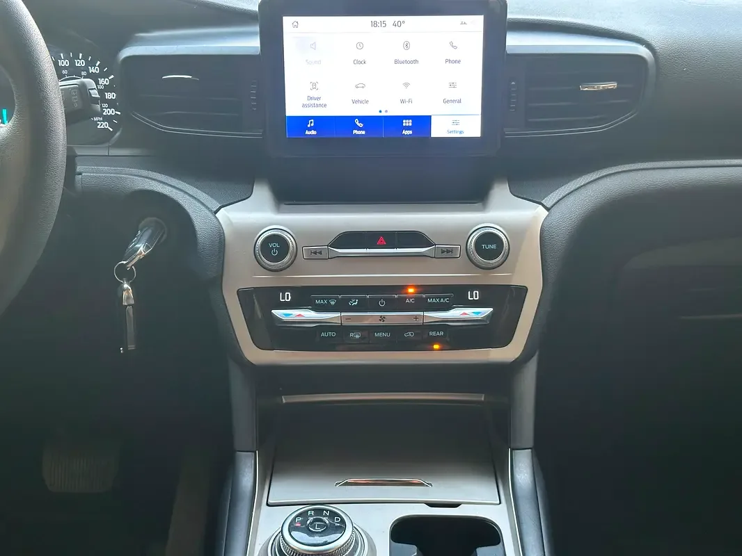 Ford Explorer 3.3 AT (285 حصان) - 19