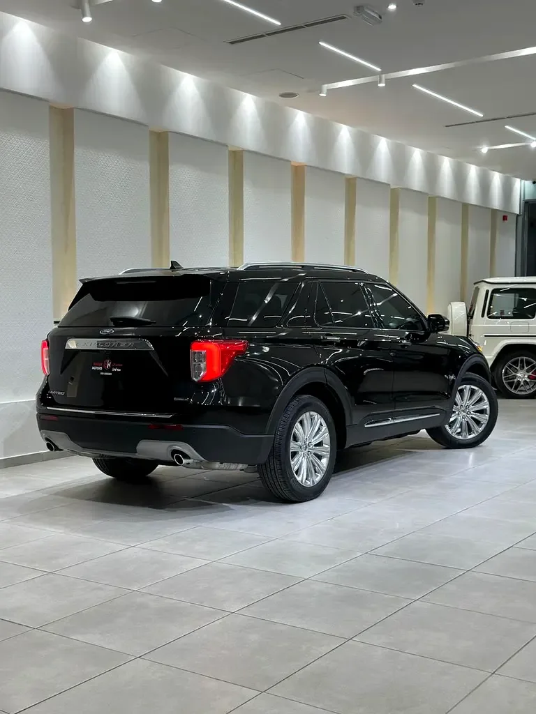 Ford Explorer 3.3 AT (318 حصان) - 4