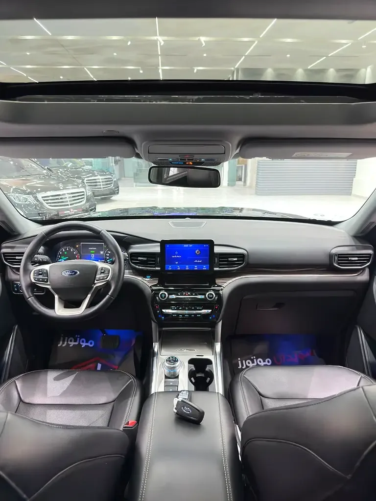 Ford Explorer 3.3 AT (318 حصان) - 9