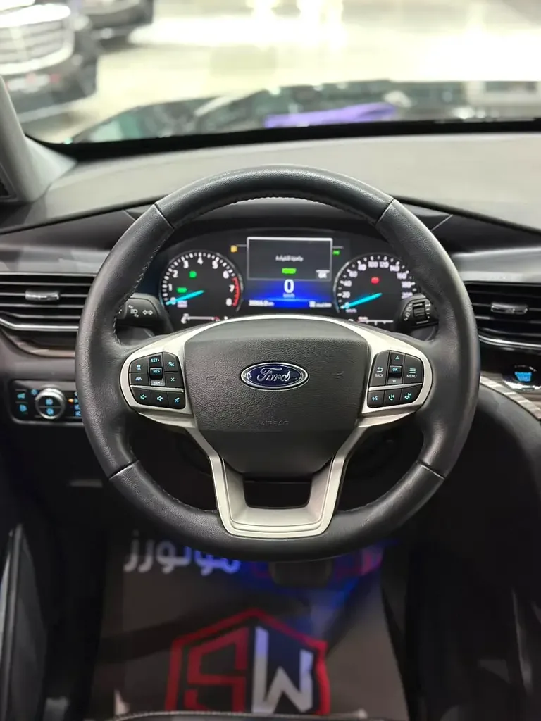 Ford Explorer 3.3 AT (318 حصان) - 12