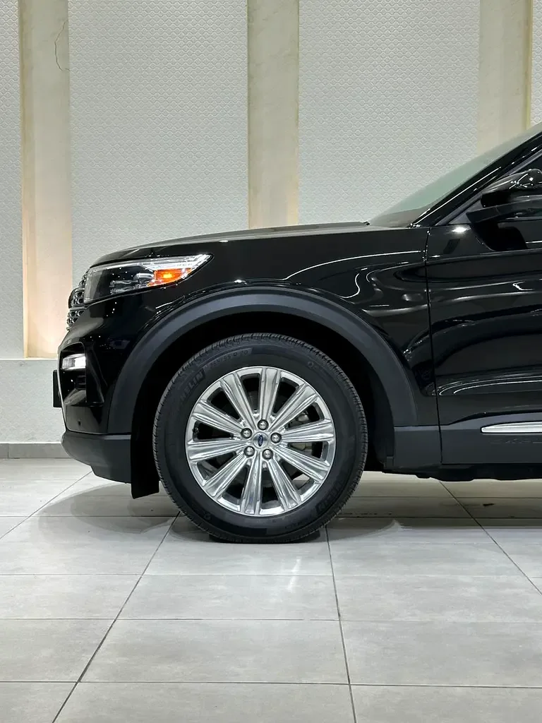 Ford Explorer 3.3 AT (318 حصان) - 18