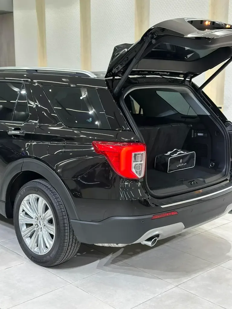 Ford Explorer 3.3 AT (318 حصان) - 20