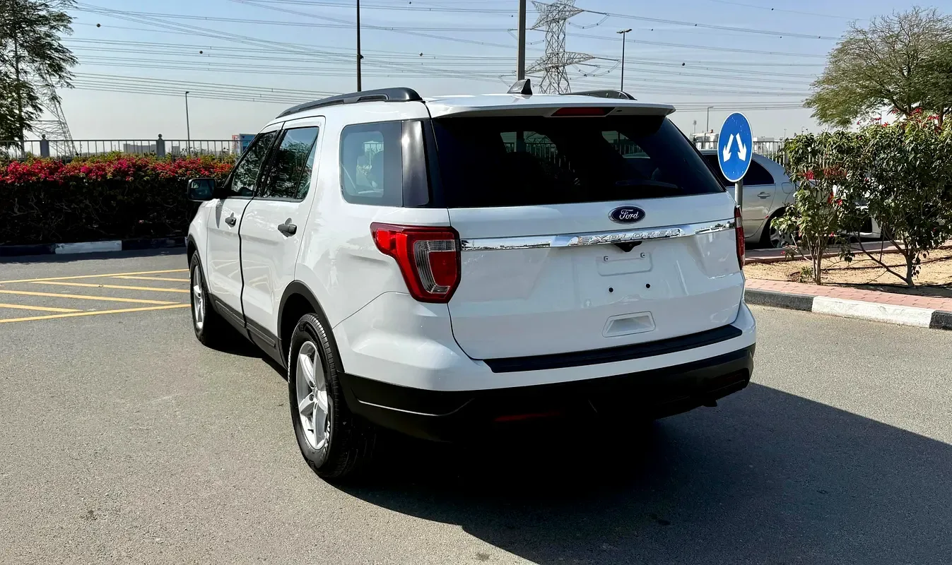 Ford Explorer 3.5 AT (294 حصان) - 9