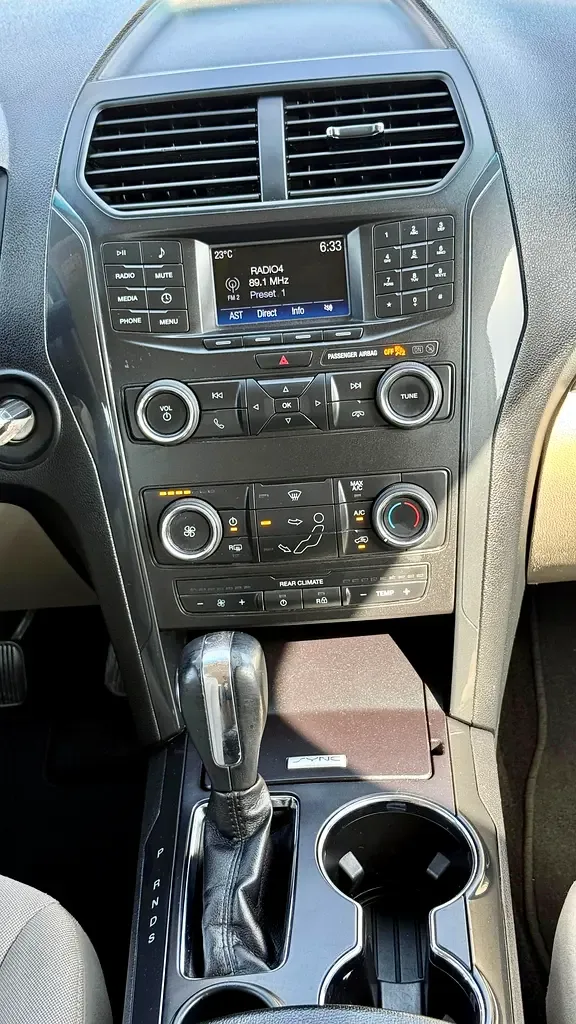 Ford Explorer 3.5 AT (294 حصان) - 15