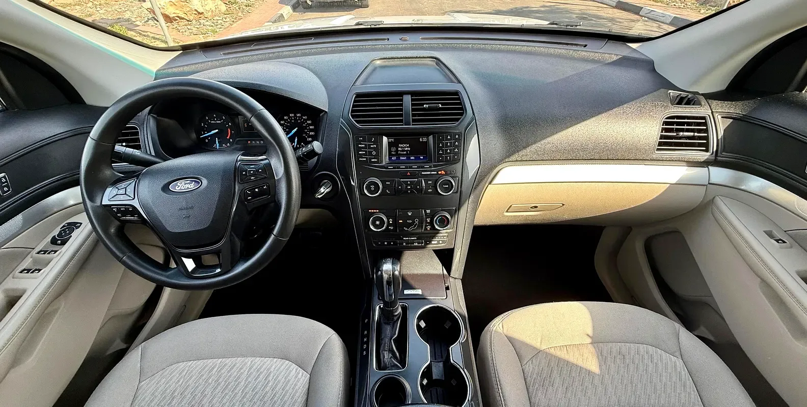 Ford Explorer 3.5 AT (294 حصان) - 14