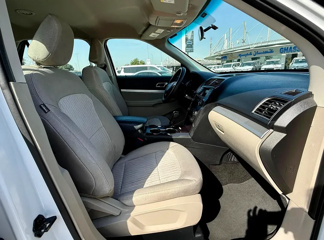 Ford Explorer 3.5 AT (294 حصان) - 17