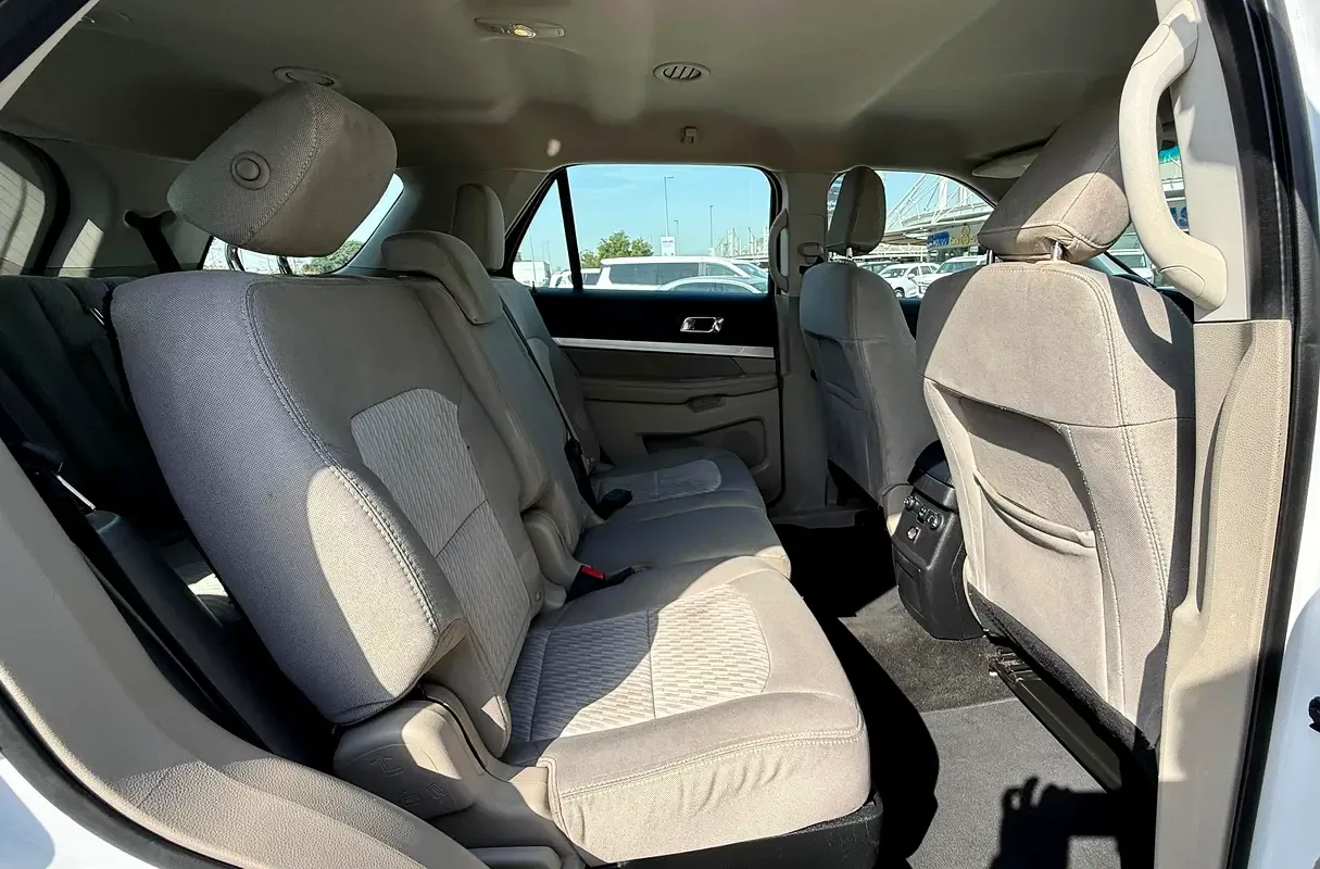 Ford Explorer 3.5 AT (294 حصان) - 18