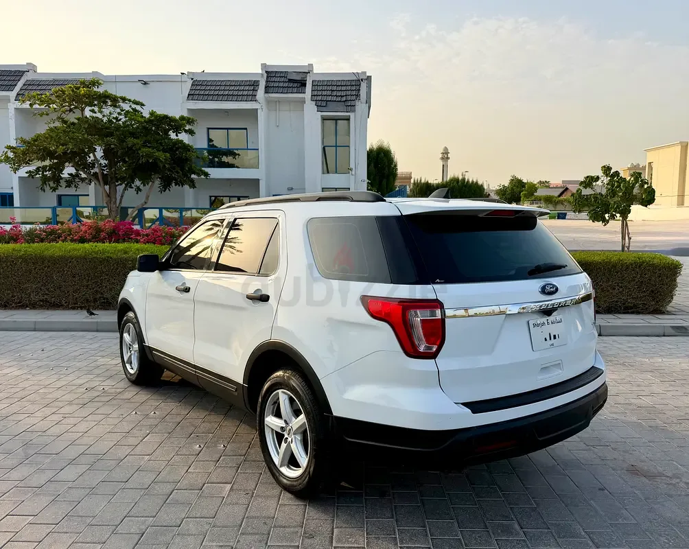 Ford Explorer 3.5 AT (294 حصان) - 5