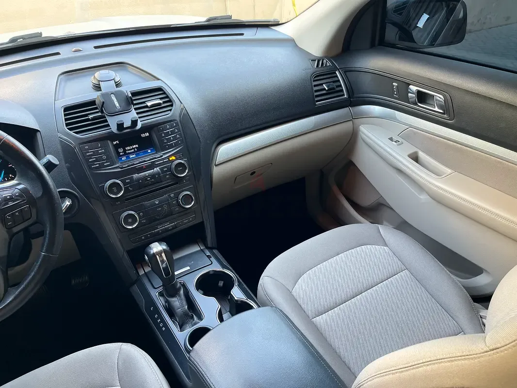 Ford Explorer 3.5 AT (294 hp) - 10