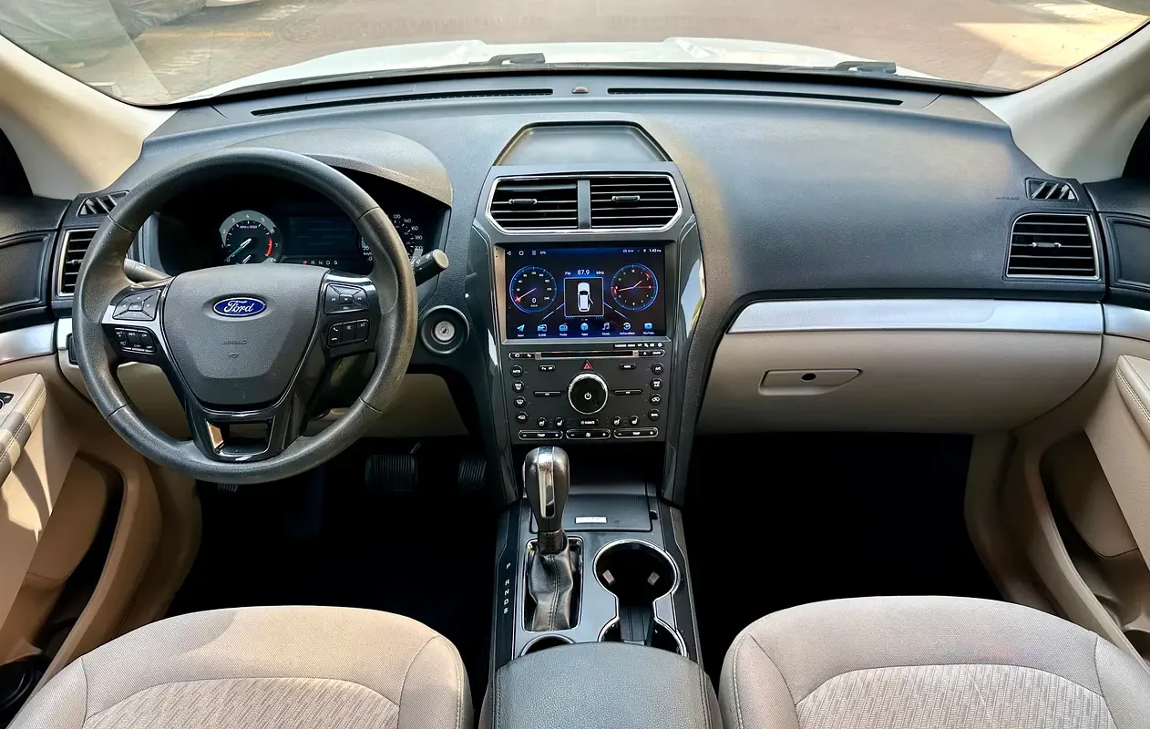 Ford Explorer 3.5 AT (294 حصان) - 6