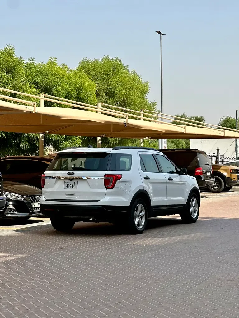 Ford Explorer 3.5 AT (294 حصان) - 5