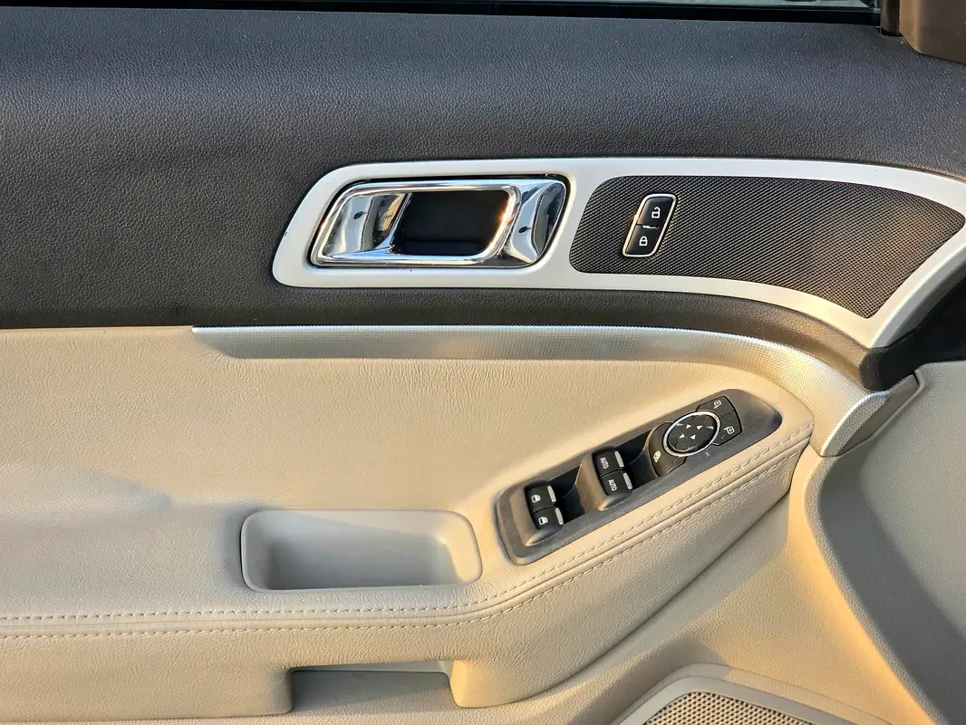 Ford Explorer 3.5 SelectShift (294 حصان) - 12