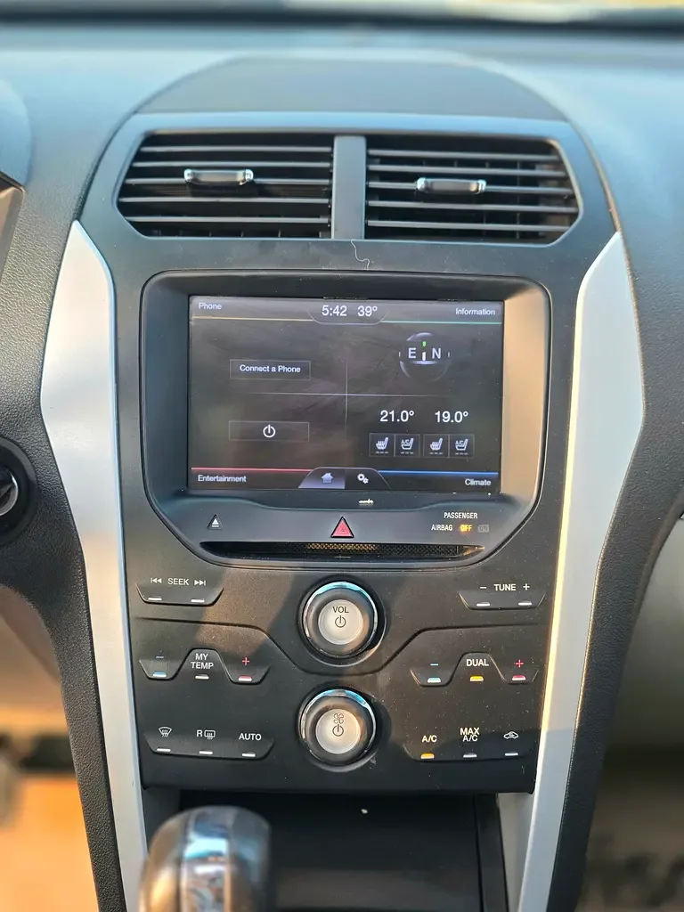 Ford Explorer 3.5 SelectShift (294 حصان) - 16
